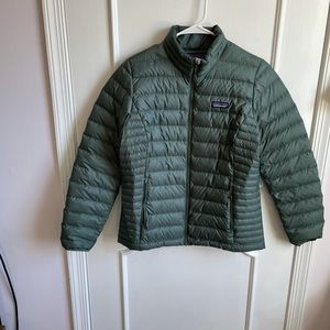 Patagonia women’s down sweater jacket